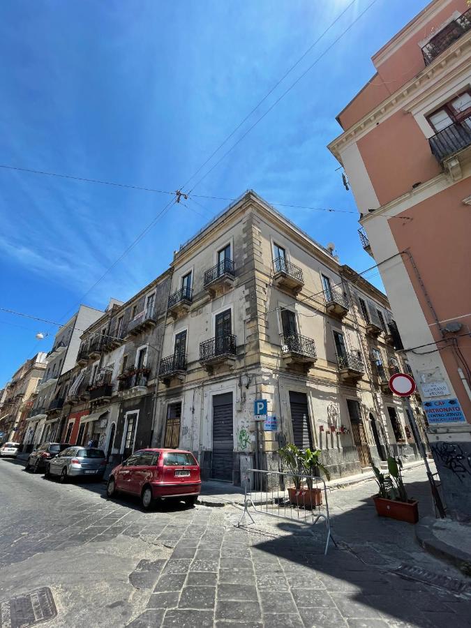 Gli Appartamenti Di Agata Катания Екстериор снимка